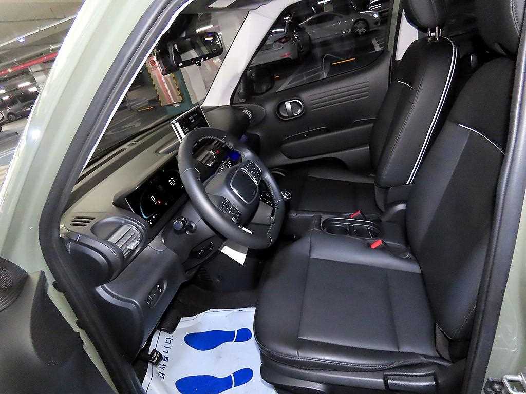 HYUNDAI Casper - Vista 6