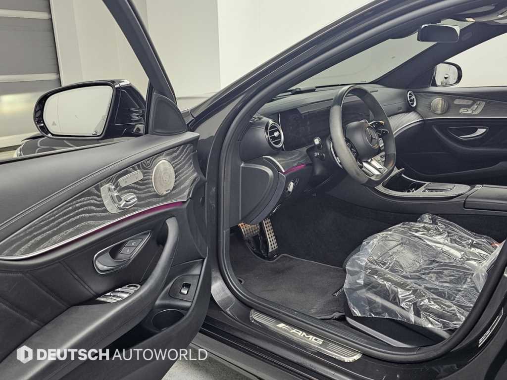 Mercedes Benz E class - Vista 11