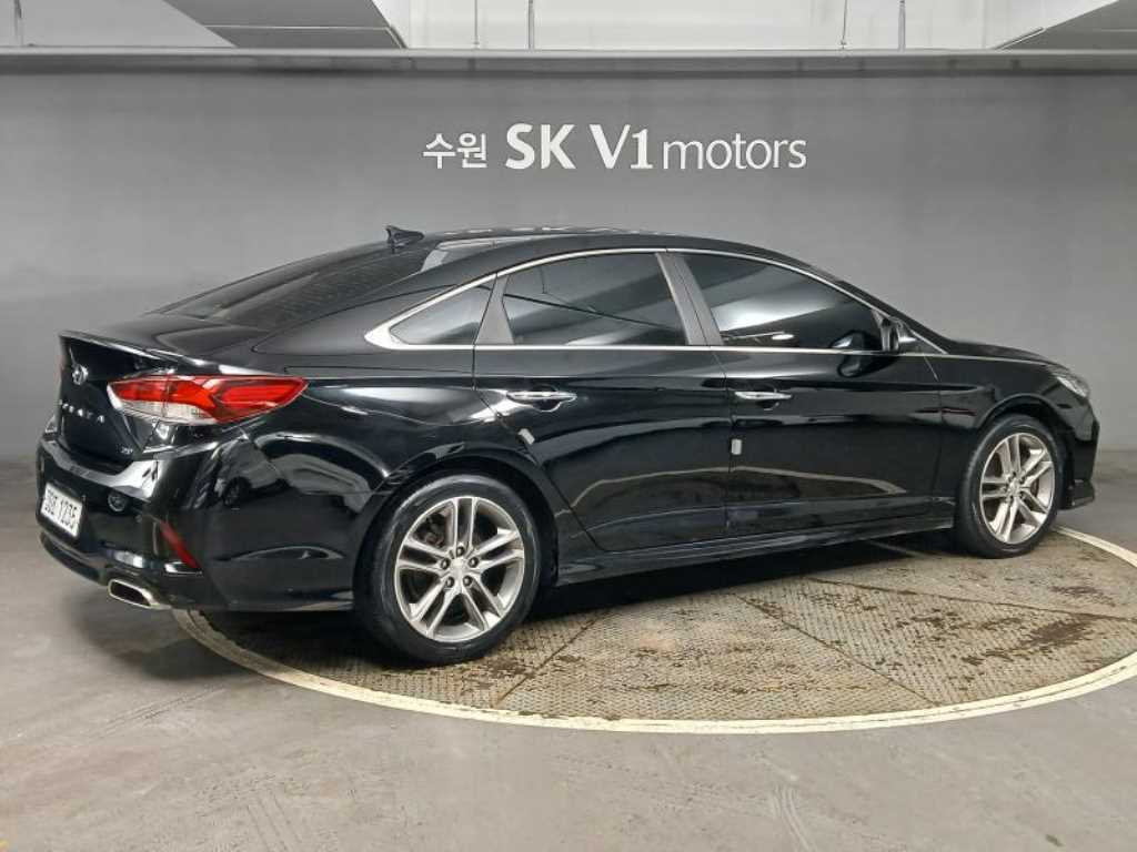 HYUNDAI Sonata - Vista 4