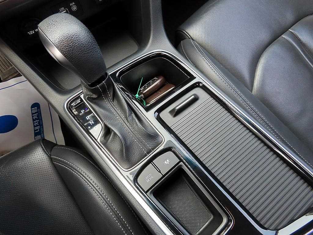 HYUNDAI Sonata - Vista 10