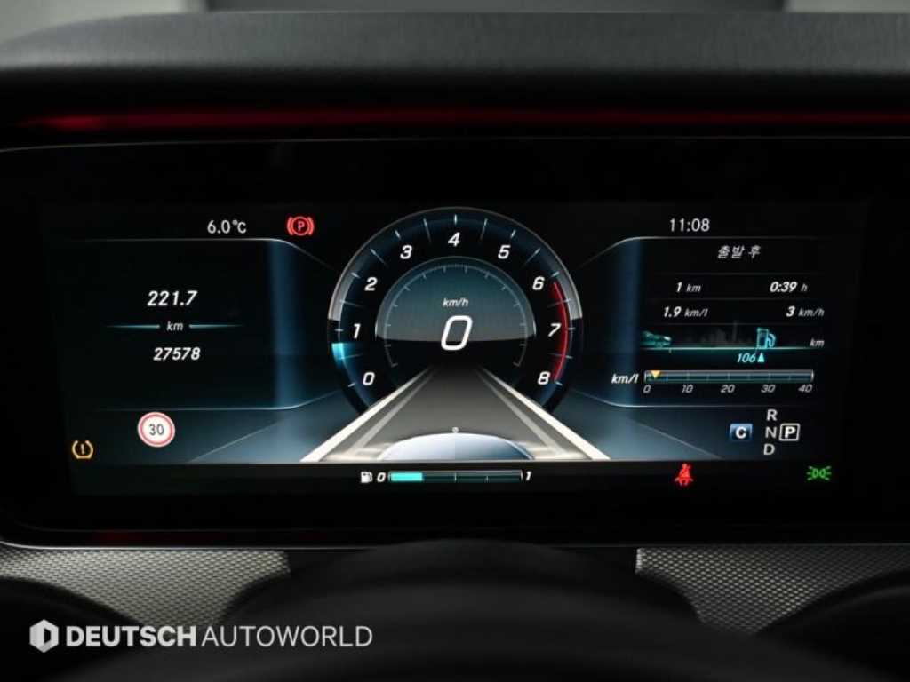 Mercedes Benz E class - Vista 9