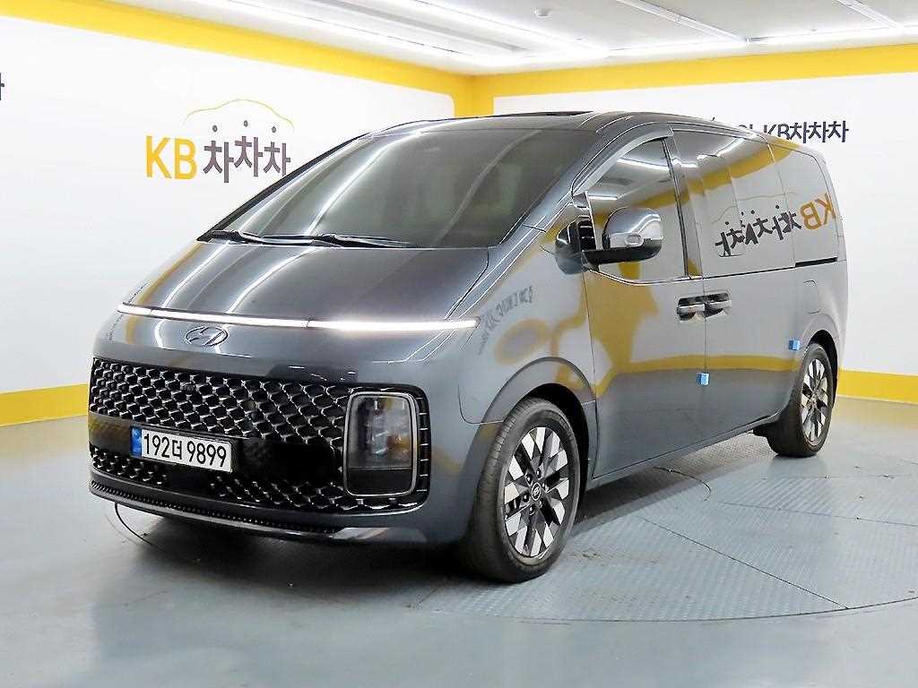 HYUNDAI Staria - Vista 2