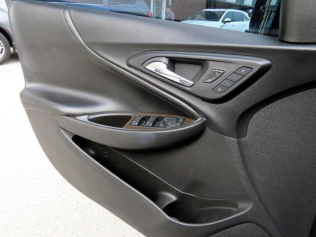 Chevrolet Malibu - Vista 11