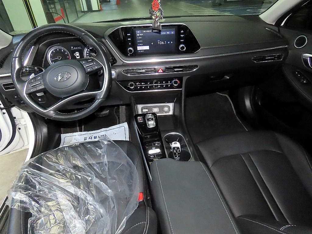 HYUNDAI Sonata - Vista 7