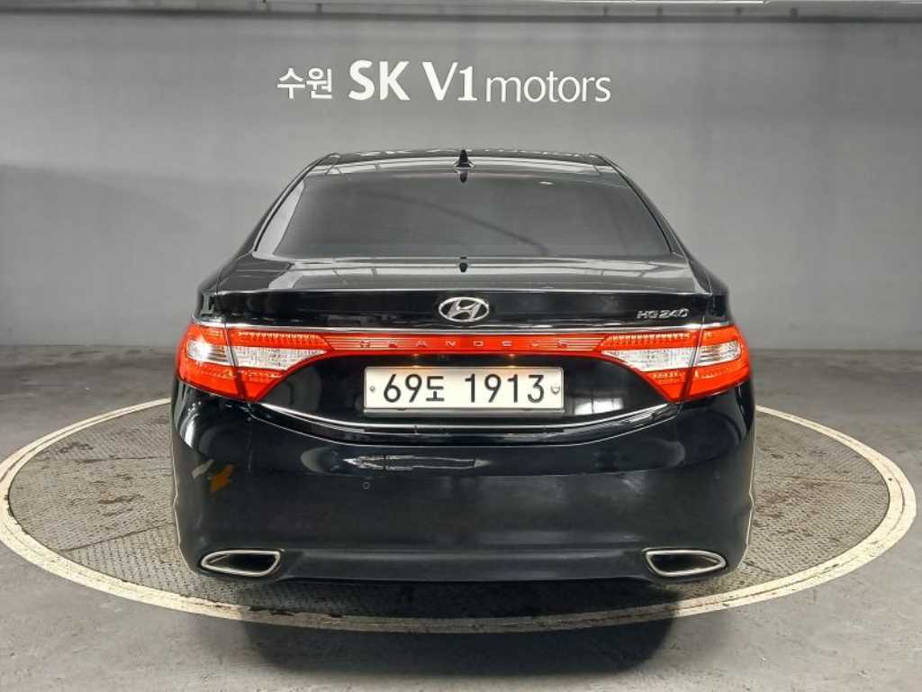 HYUNDAI Grandeur - Vista 5