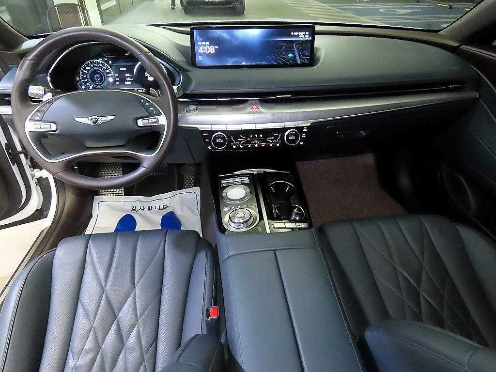 Genesis G80 - Vista 10