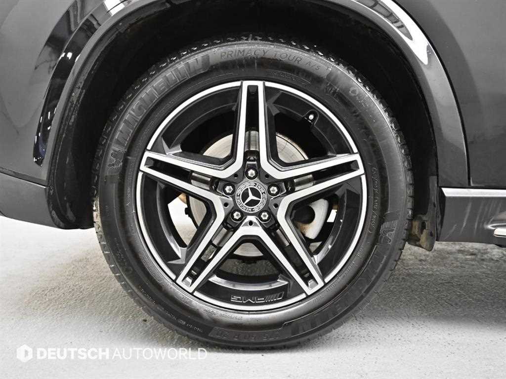 Mercedes Benz GLE Class - Vista 5