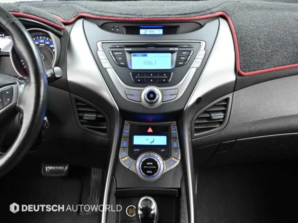 HYUNDAI Avante 2013 Blanco - Importación desde Corea - HF Imports Iquique - Foto 13