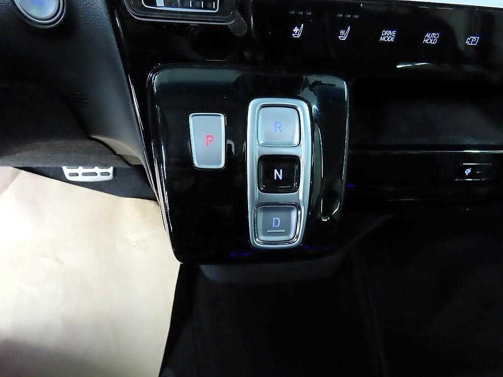 HYUNDAI Staria - Vista 10