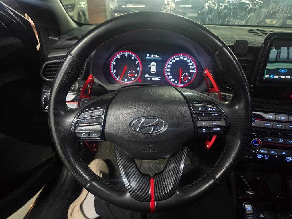 HYUNDAI Veloster - Vista 10