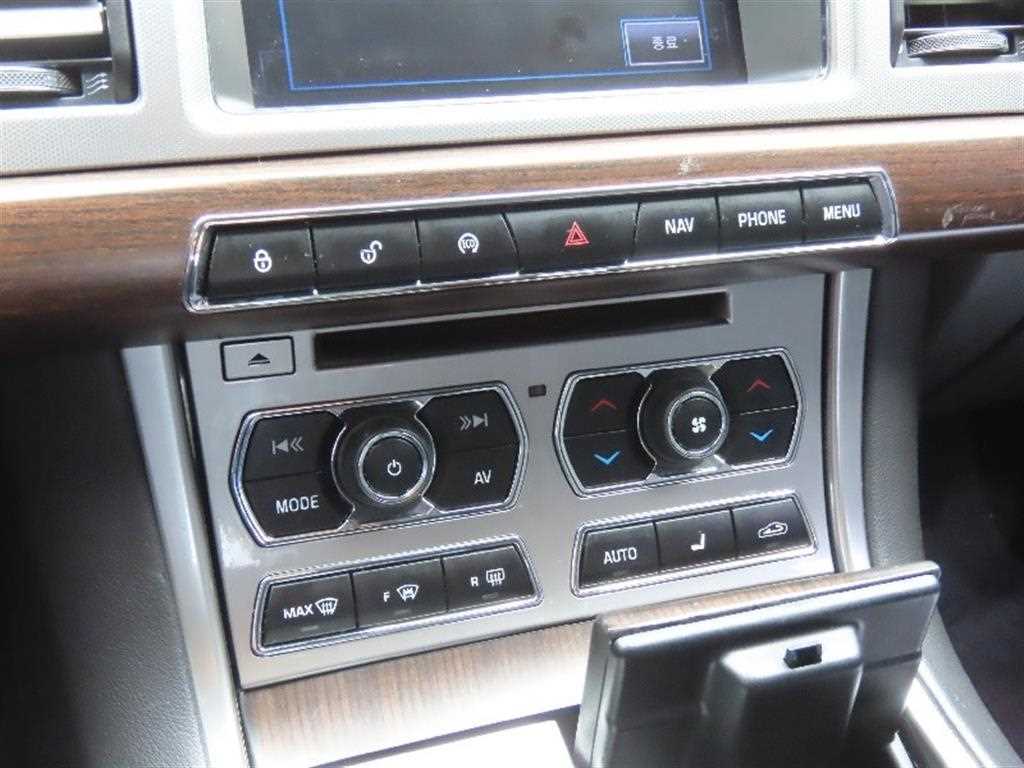 Jaguar XF - Vista 7