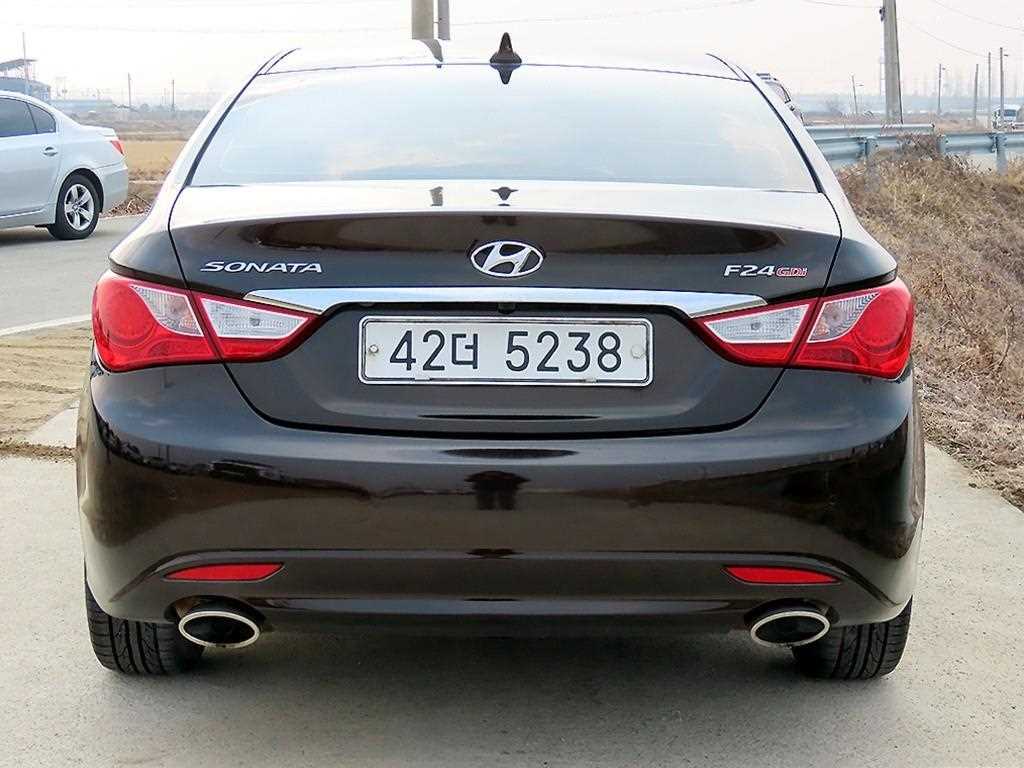 HYUNDAI Sonata - Vista 4