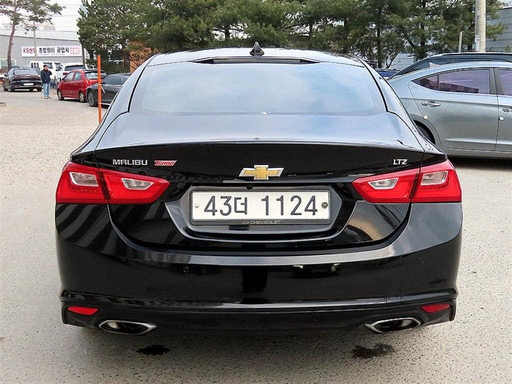 Chevrolet Malibu - Vista 4