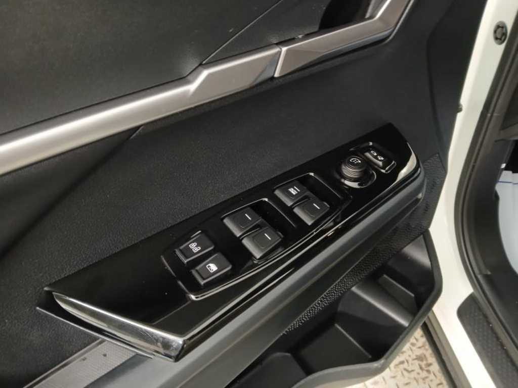 Ssangyong Torres - Vista 11