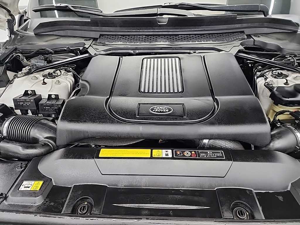 Land Rover Range Rover - Vista 5