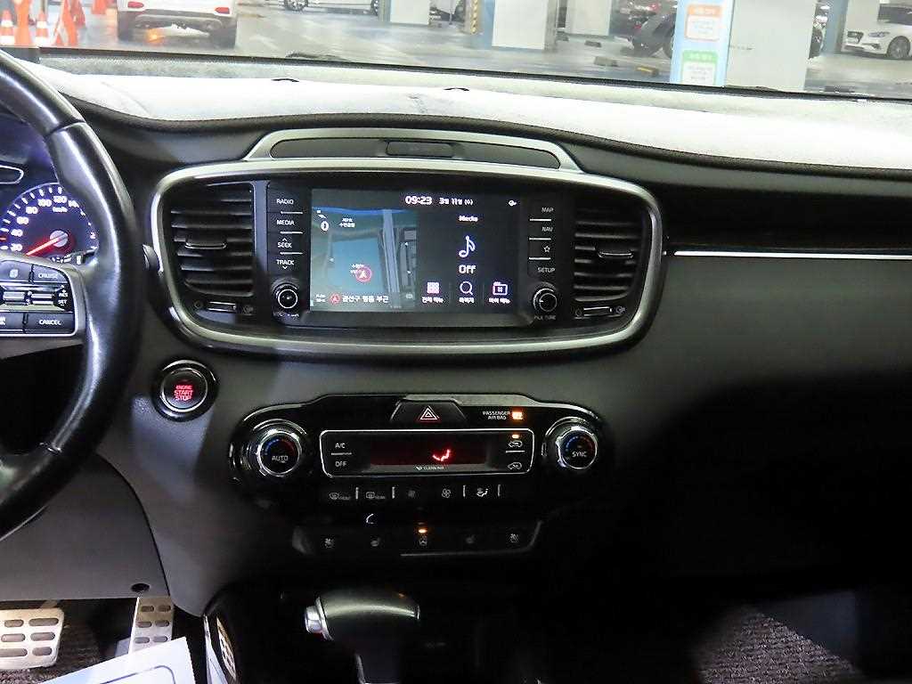 KIA Sorento - Vista 11