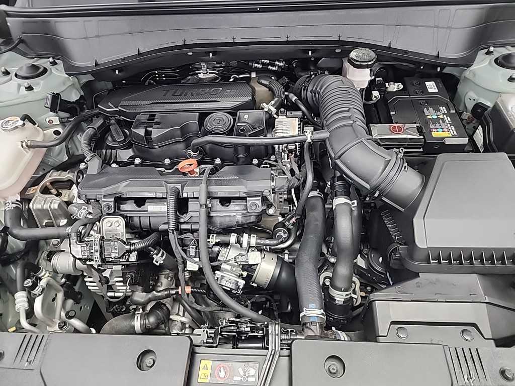 HYUNDAI Kona - Vista 5