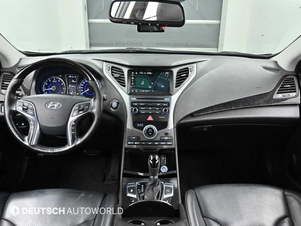 HYUNDAI Grandeur - Vista 7