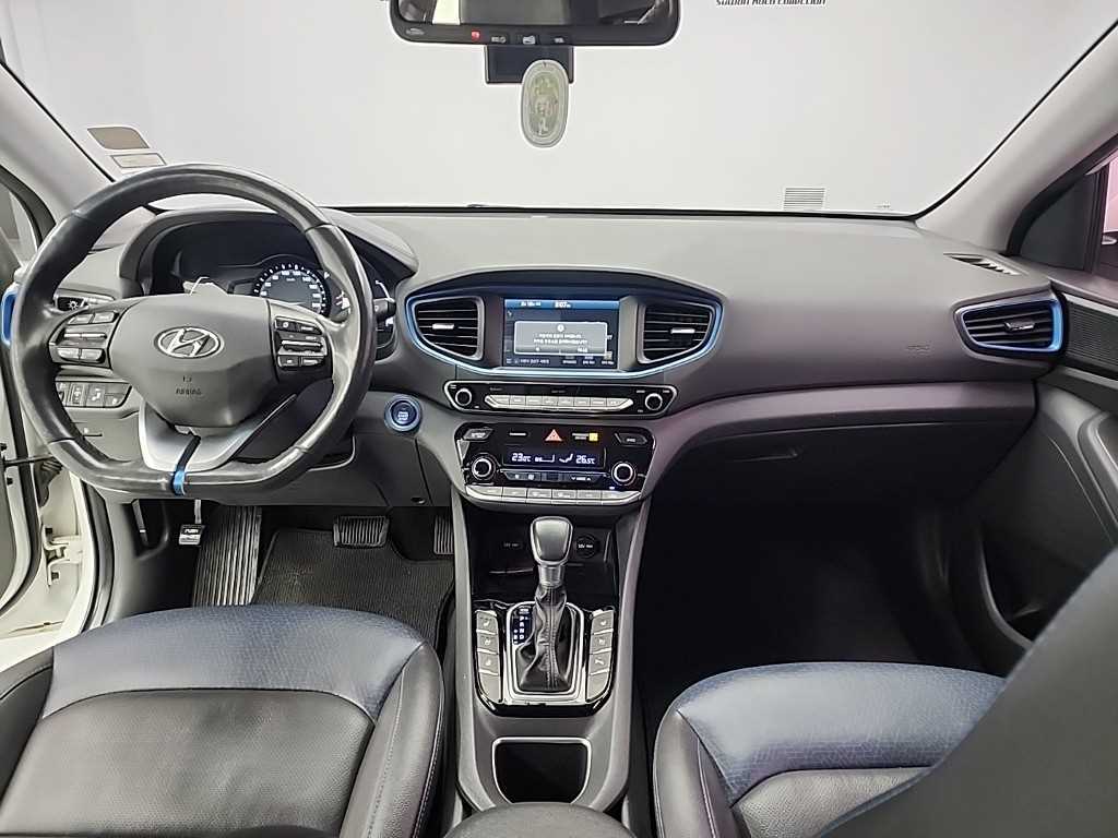 HYUNDAI Ioniq - Vista 7