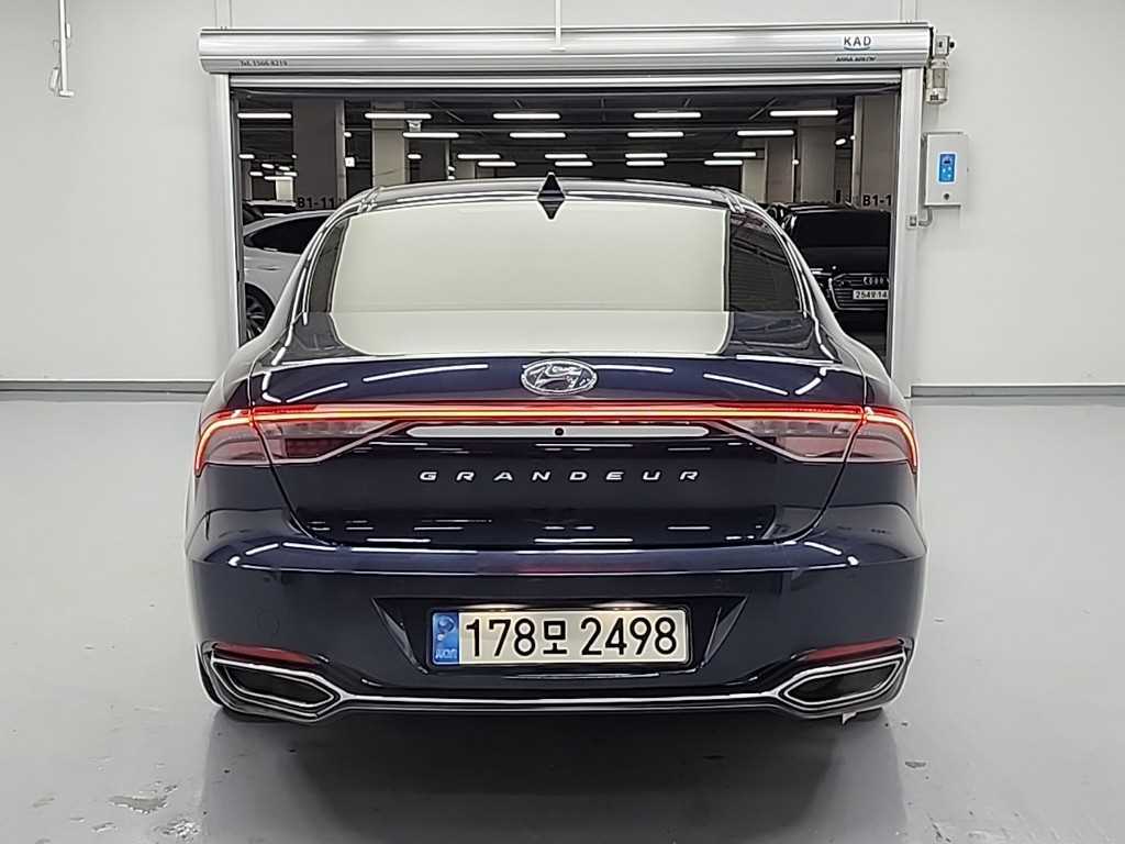 HYUNDAI Grandeur - Vista 3