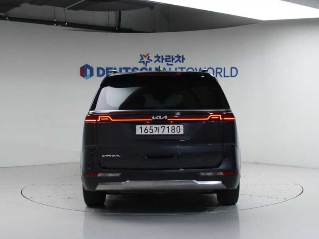 KIA Carnival - Vista 4