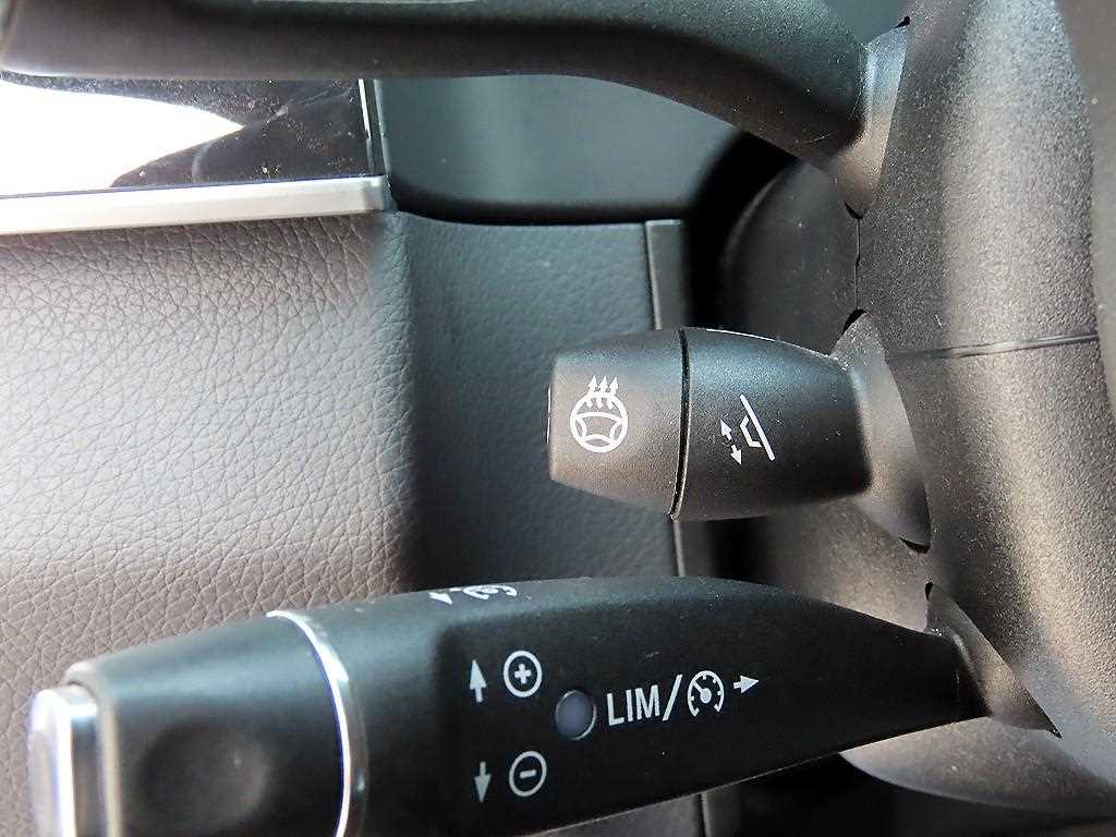 Mercedes Benz E class - Vista 12