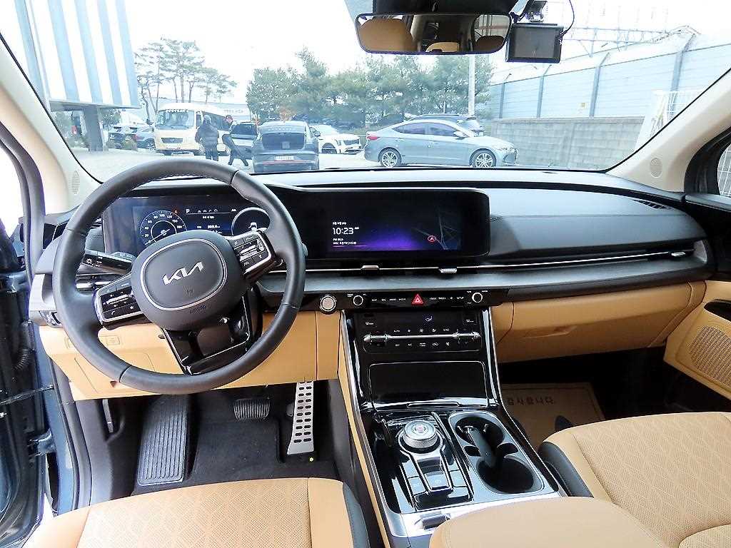 KIA Carnival - Vista 7