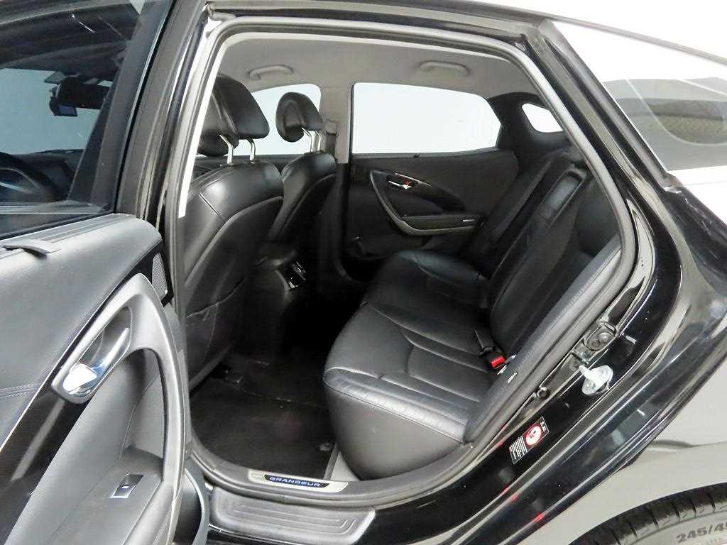 HYUNDAI Grandeur 2015 Negro - Importación desde Corea - HF Imports Iquique - Foto 13