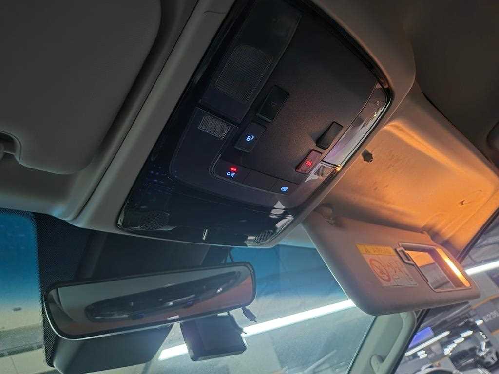 HYUNDAI Staria 2023 Negro - Importación desde Corea - HF Imports Iquique - Foto 19