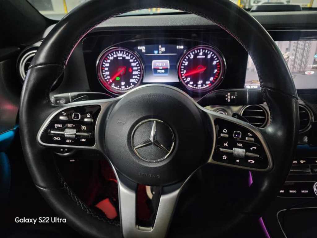 Mercedes Benz E class - Vista 9