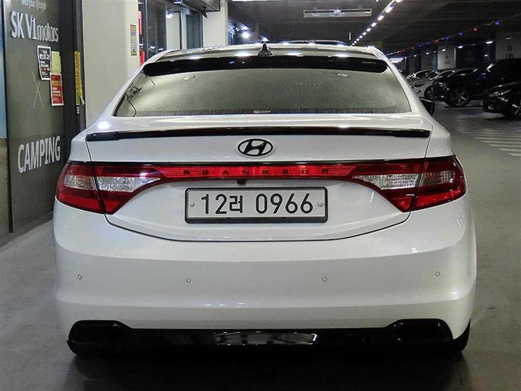 HYUNDAI Grandeur - Vista 5