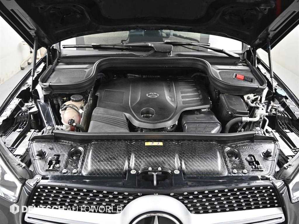 Mercedes Benz GLE Class - Vista 6