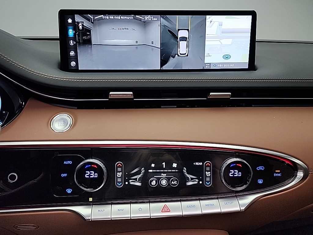 Genesis GV70 - Vista 10