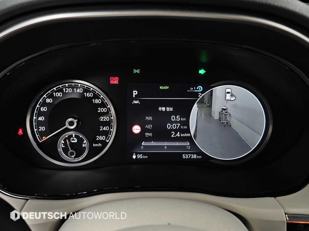 Genesis GV70 - Vista 8