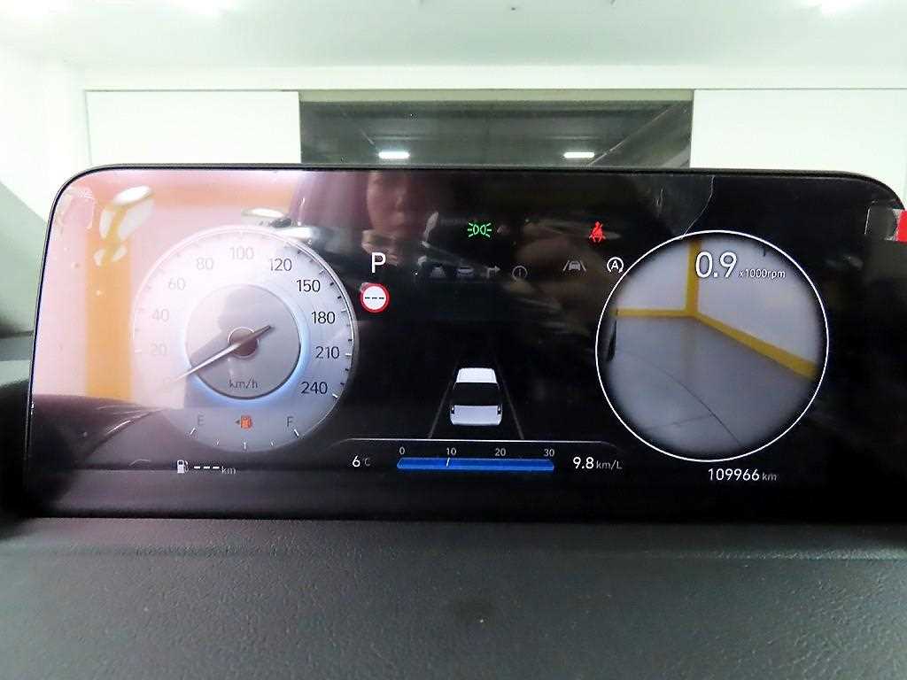 HYUNDAI Staria - Vista 8