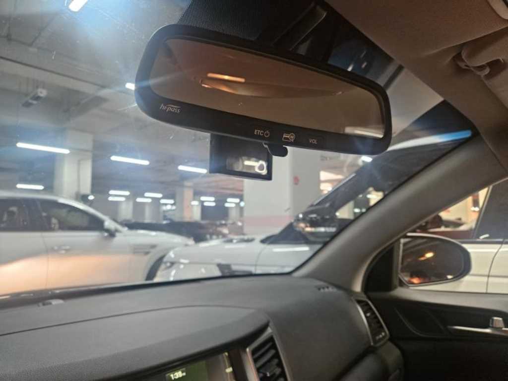 HYUNDAI Tucson - Vista 5