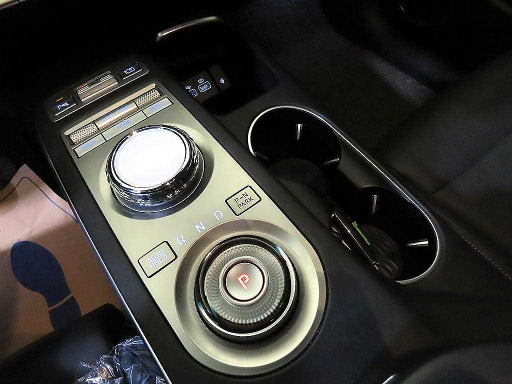 Genesis GV70 - Vista 12