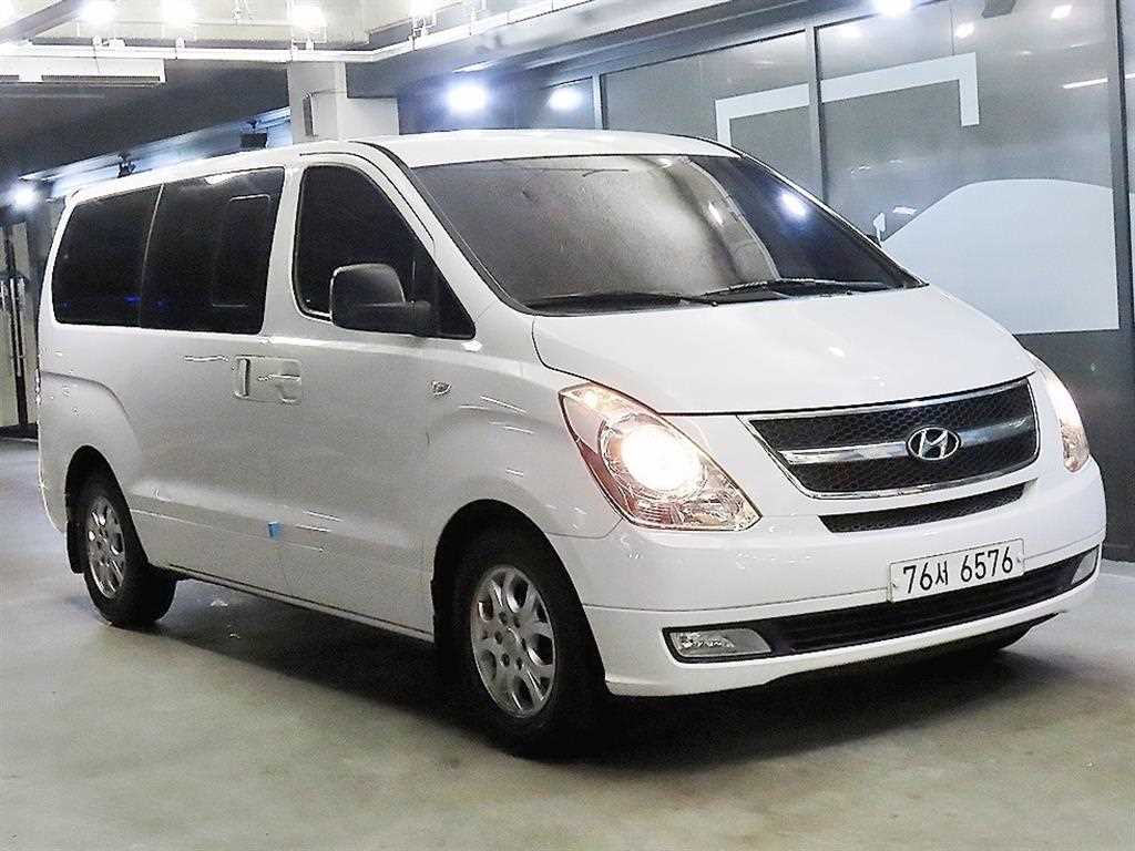 HYUNDAI Starex 2015 Blanco - Importación desde Corea - HF Imports Iquique - Foto 1