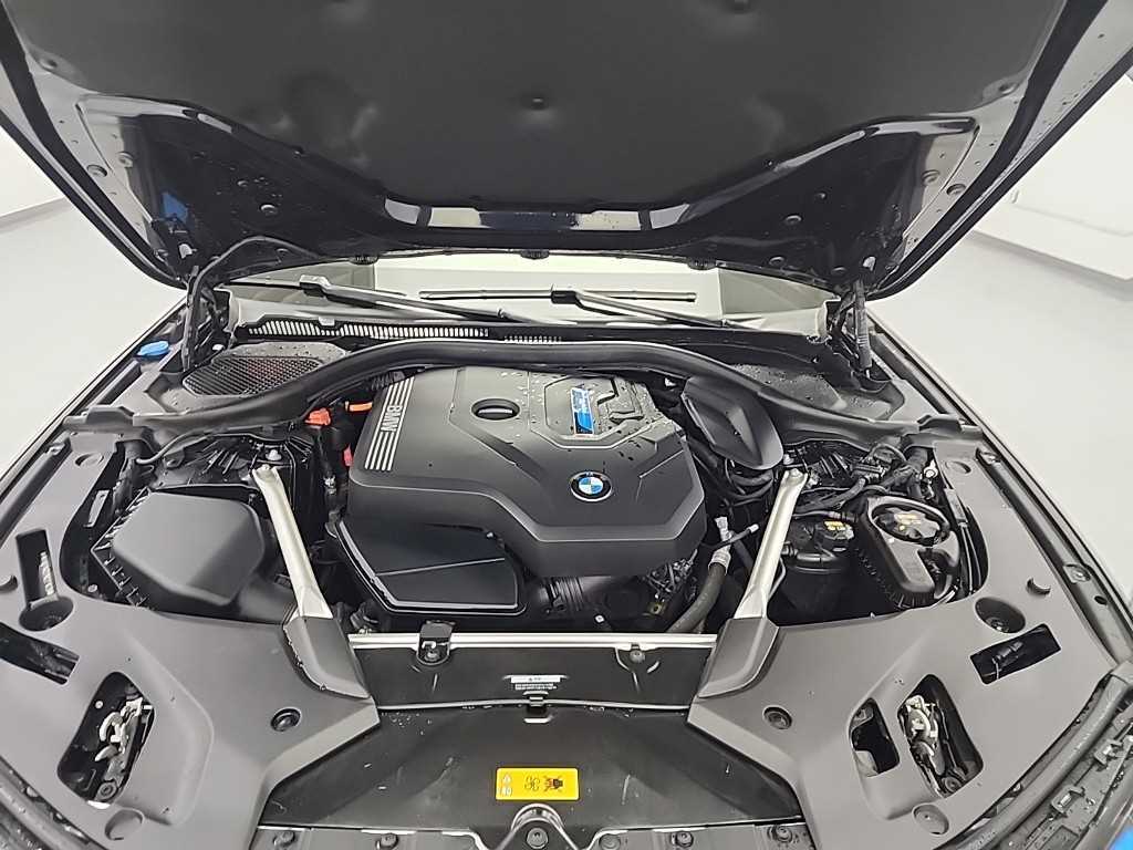 BMW 5 Series - Vista 5