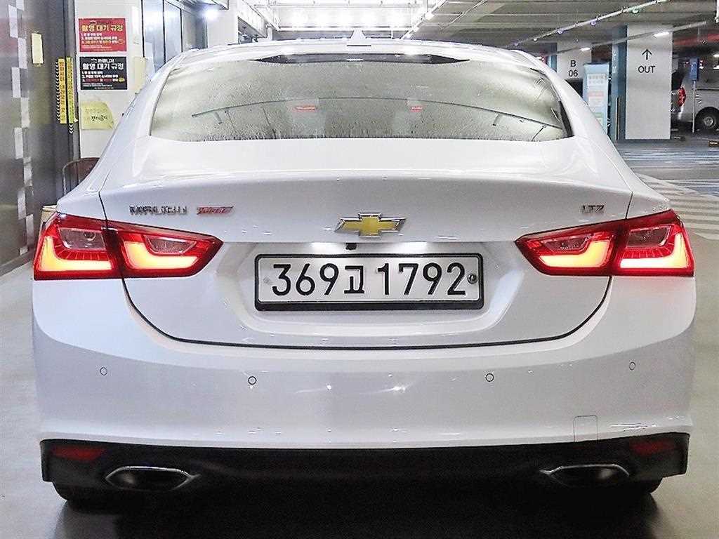 Chevrolet Malibu - Vista 5