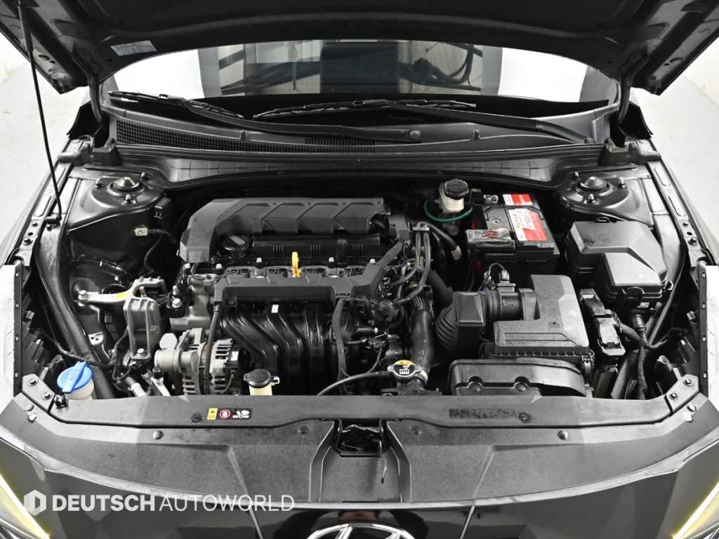 HYUNDAI Avante - Vista 6