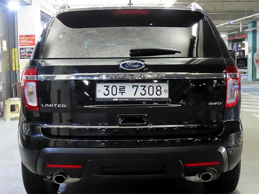 Ford Explorer - Vista 5