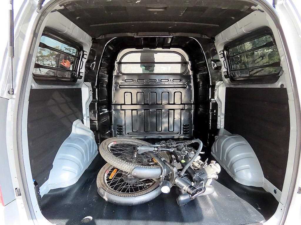 HYUNDAI Starex 2021 Plateado - Importación desde Corea - HF Imports Iquique - Foto 16