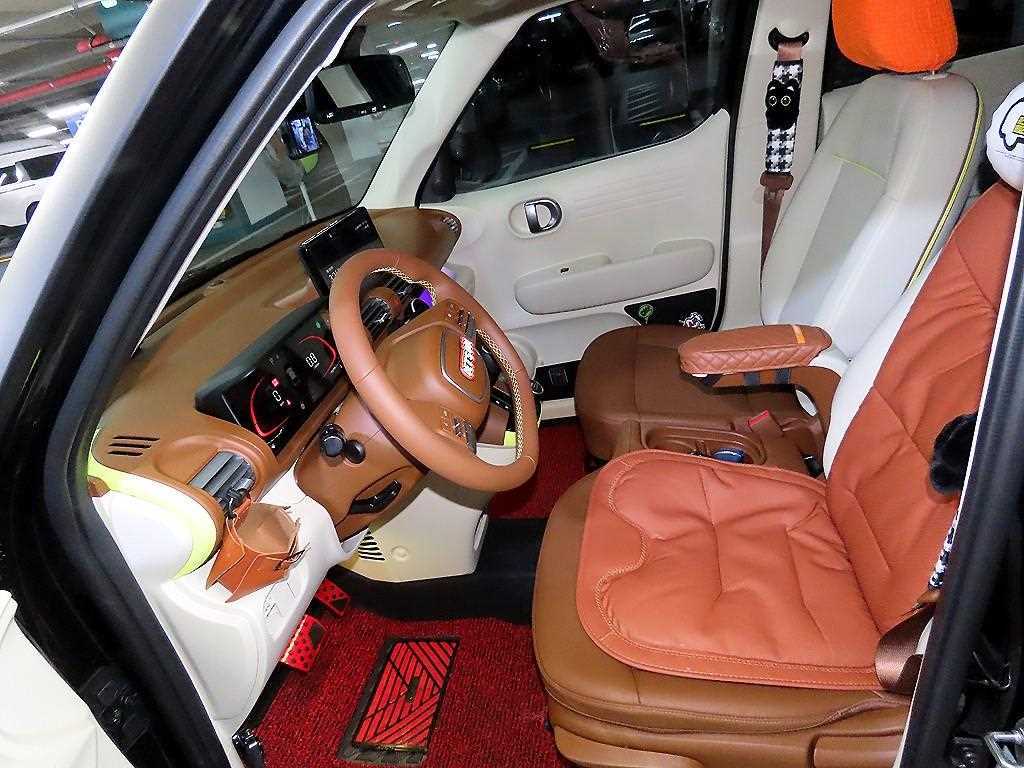 HYUNDAI Casper - Vista 6