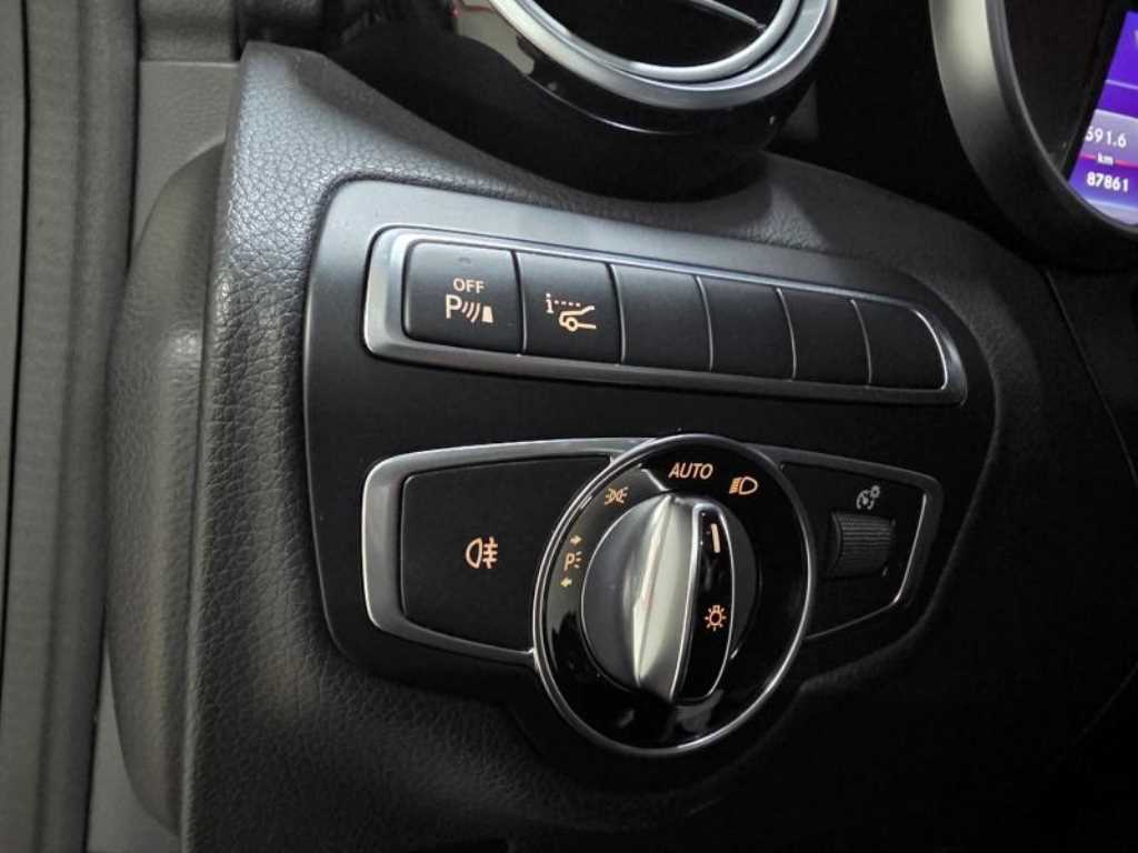 Mercedes Benz C Class - Vista 12