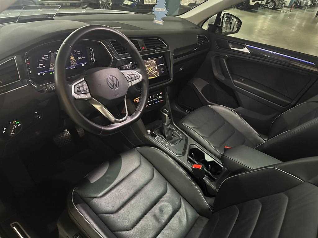 Volkswagen Tiguan - Vista 5