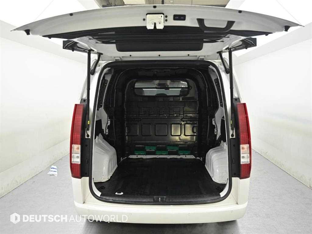 HYUNDAI Staria 2023 Blanco - Importación desde Corea - HF Imports Iquique - Foto 19