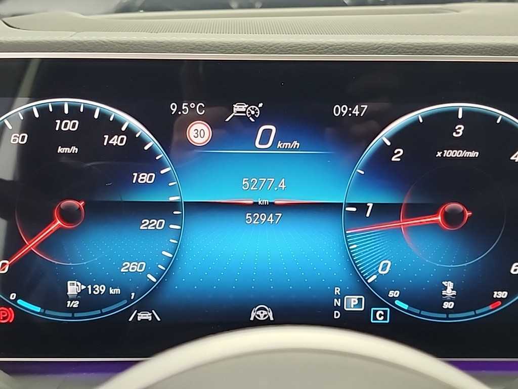 Mercedes Benz GLE Class - Vista 6