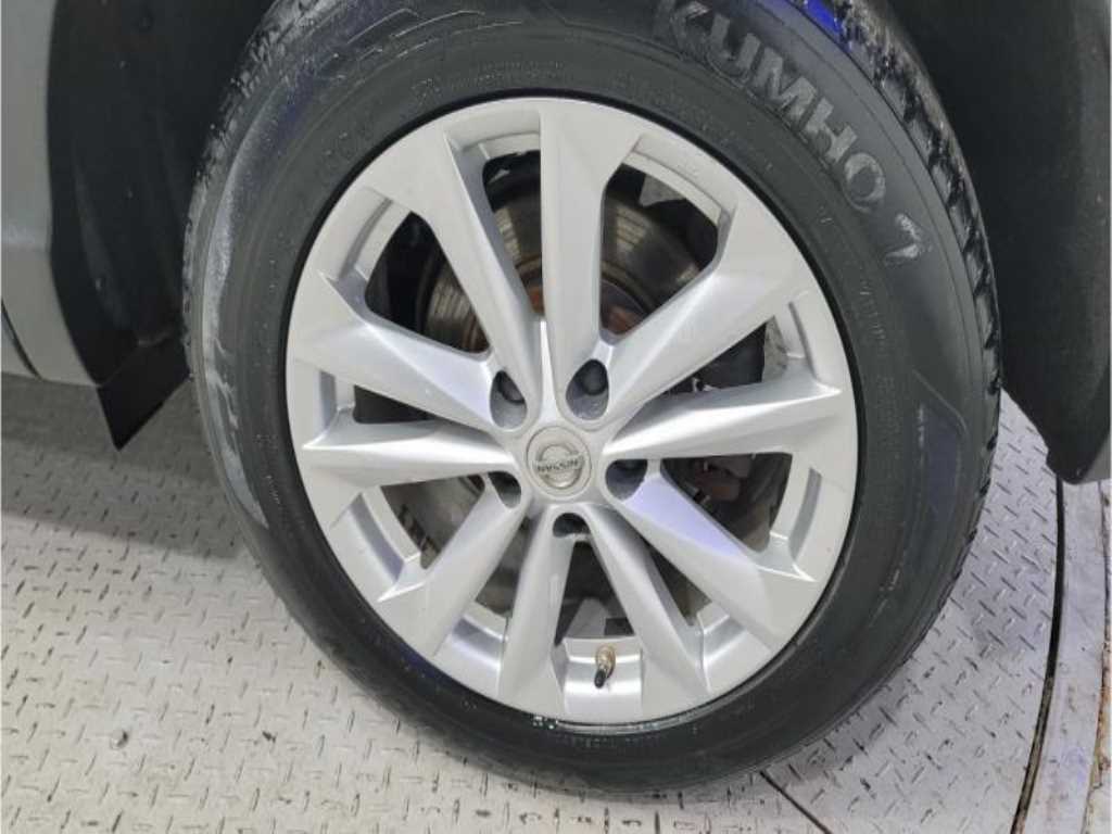 Nissan Cashkai - Vista 10