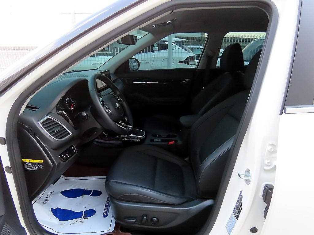 KIA Seltos - Vista 5